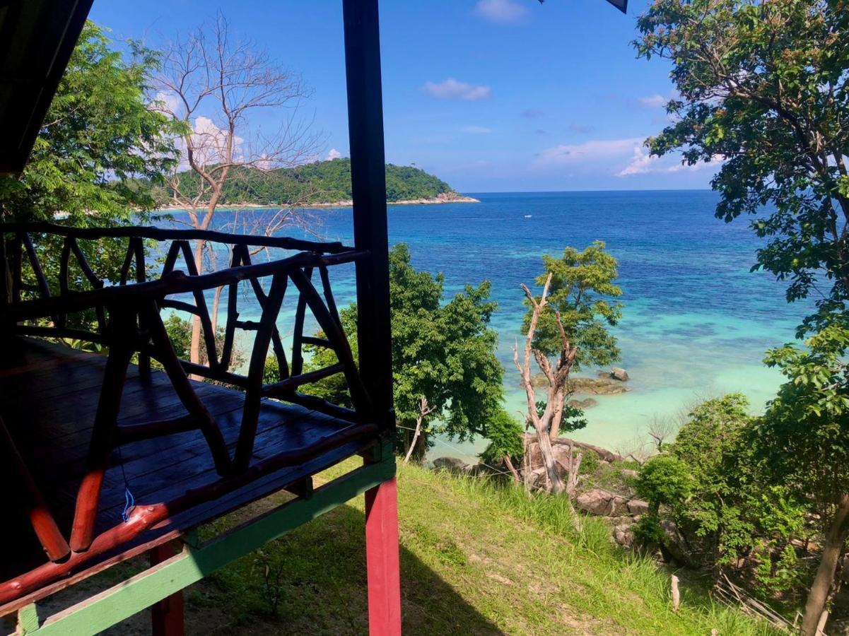 Hotel Daya Hill Seaview à Koh Lipe Extérieur photo