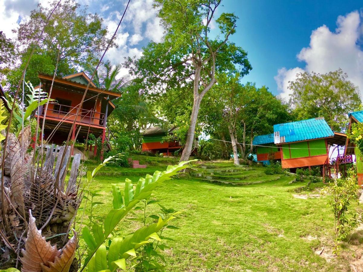 Hotel Daya Hill Seaview à Koh Lipe Extérieur photo