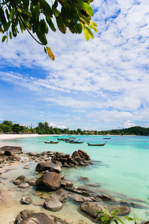 Hotel Daya Hill Seaview à Koh Lipe Extérieur photo